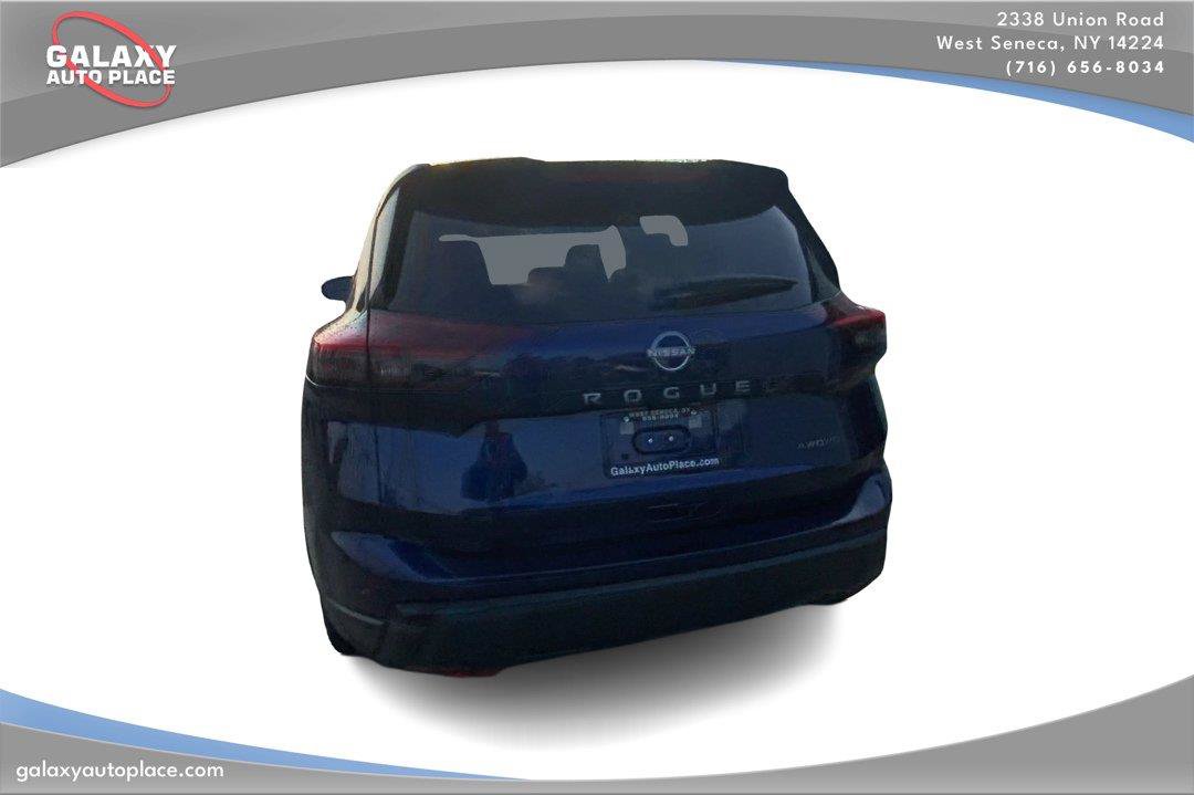 Used 2026 Nissan Rogue SV AWD/4WD image 7