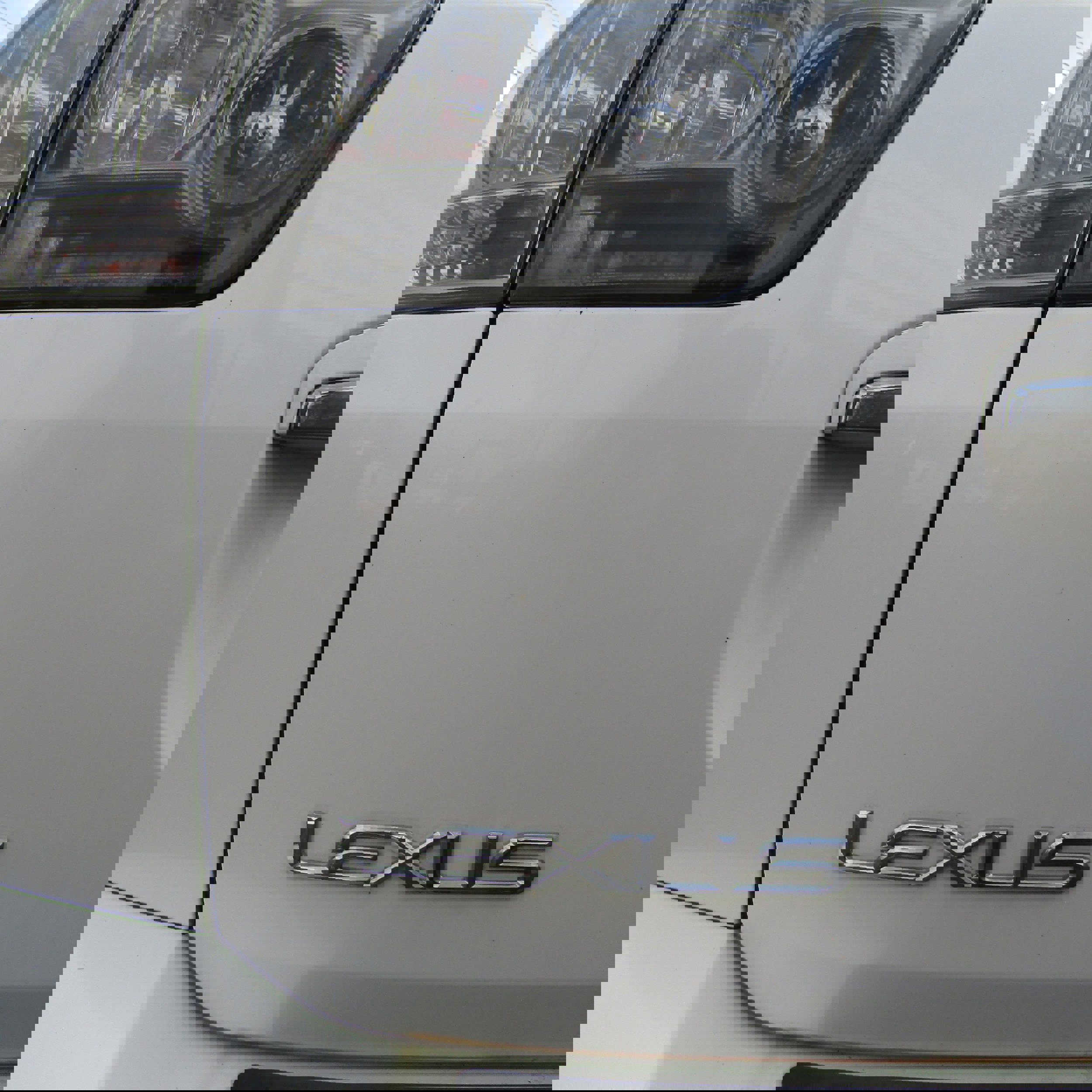 Used 2004 Lexus RX 330 Base image 10