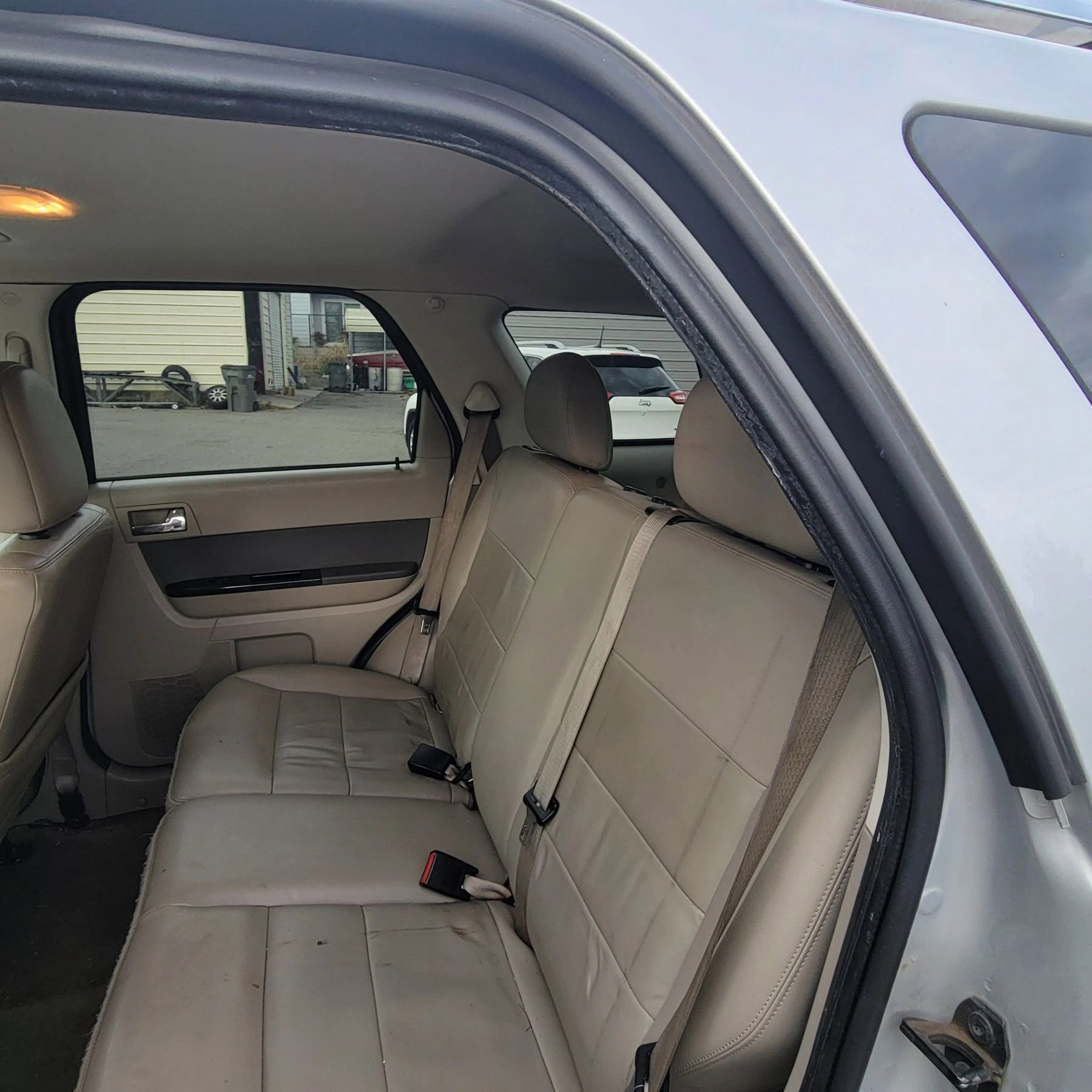 Used 2010 Ford Escape Limited image 13