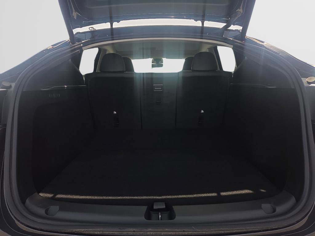 Used 2025 Tesla Model Y Long Range RWD image 10