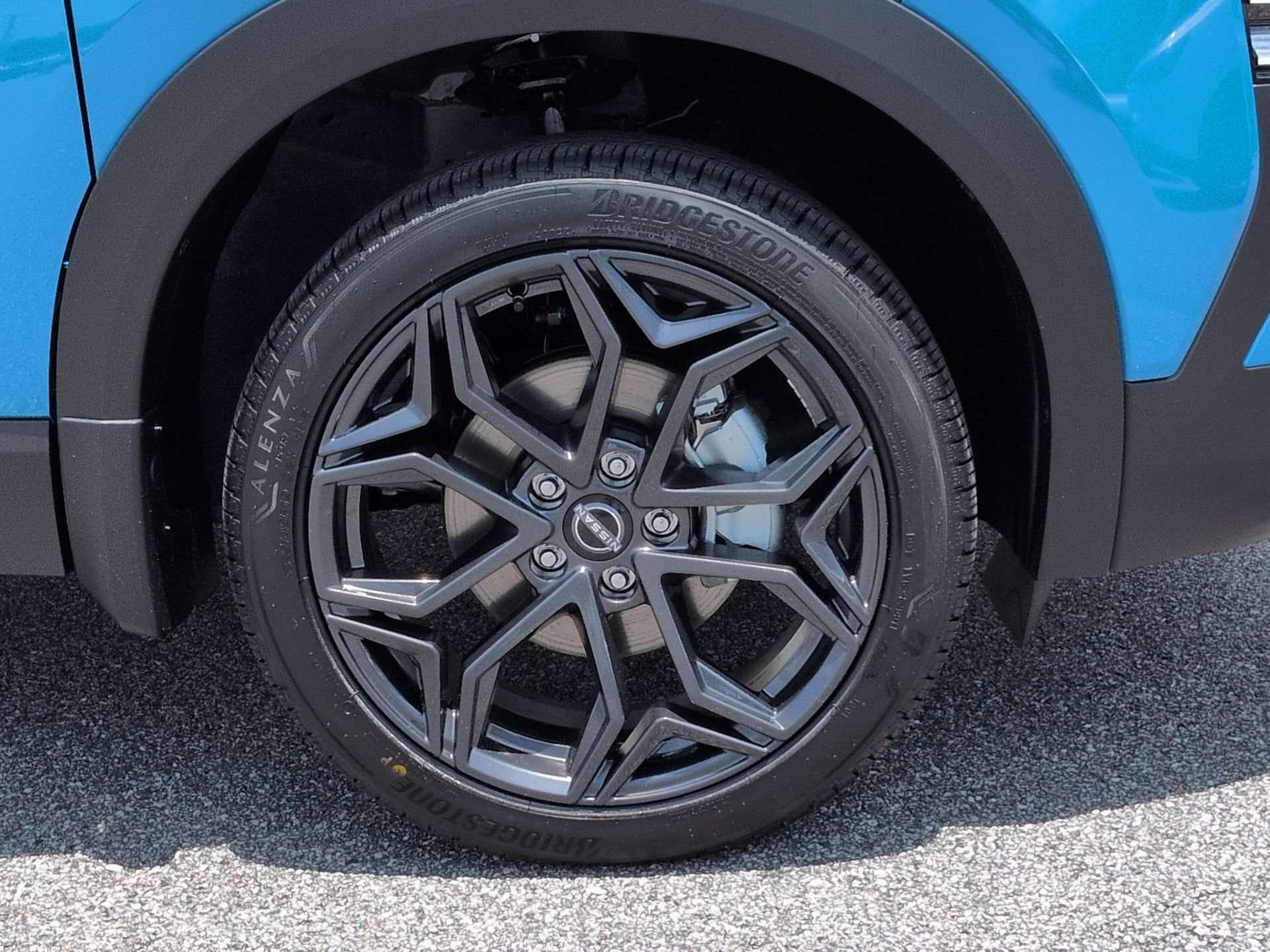 New 2026 Nissan Kicks SR FWD image 12