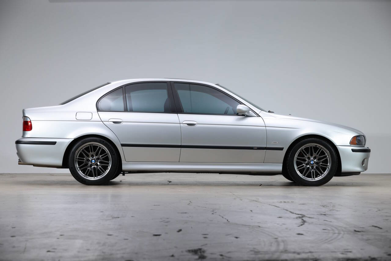 Used 2003 BMW M5 image 4
