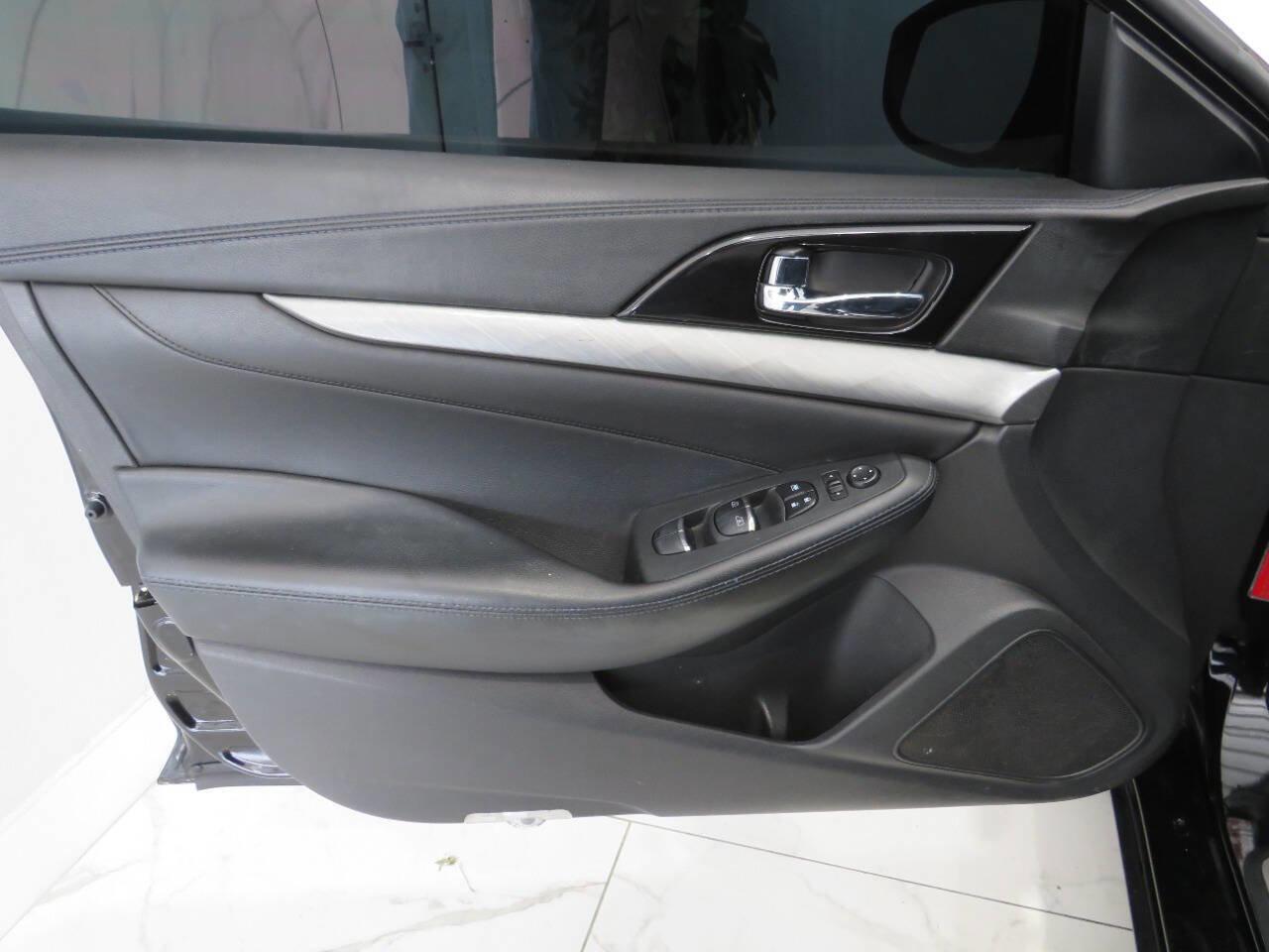 Used 2017 Nissan Maxima 3.5 S image 24