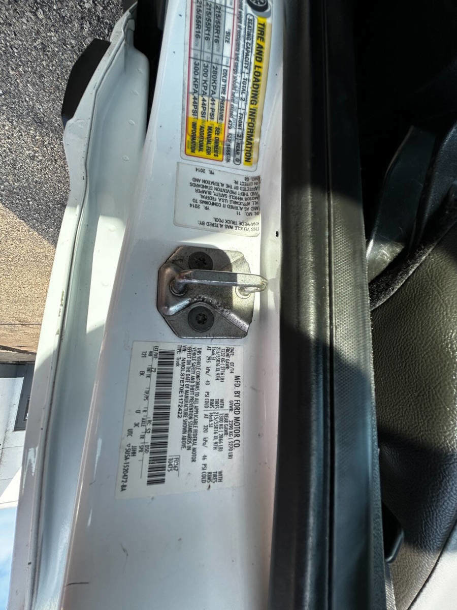 Used 2014 Ford Transit Connect XL image 26