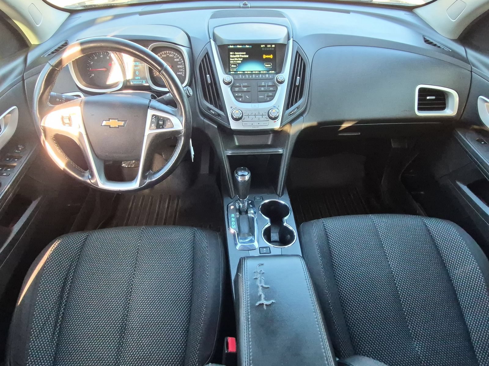 Used 2017 Chevrolet Equinox LT FWD image 16