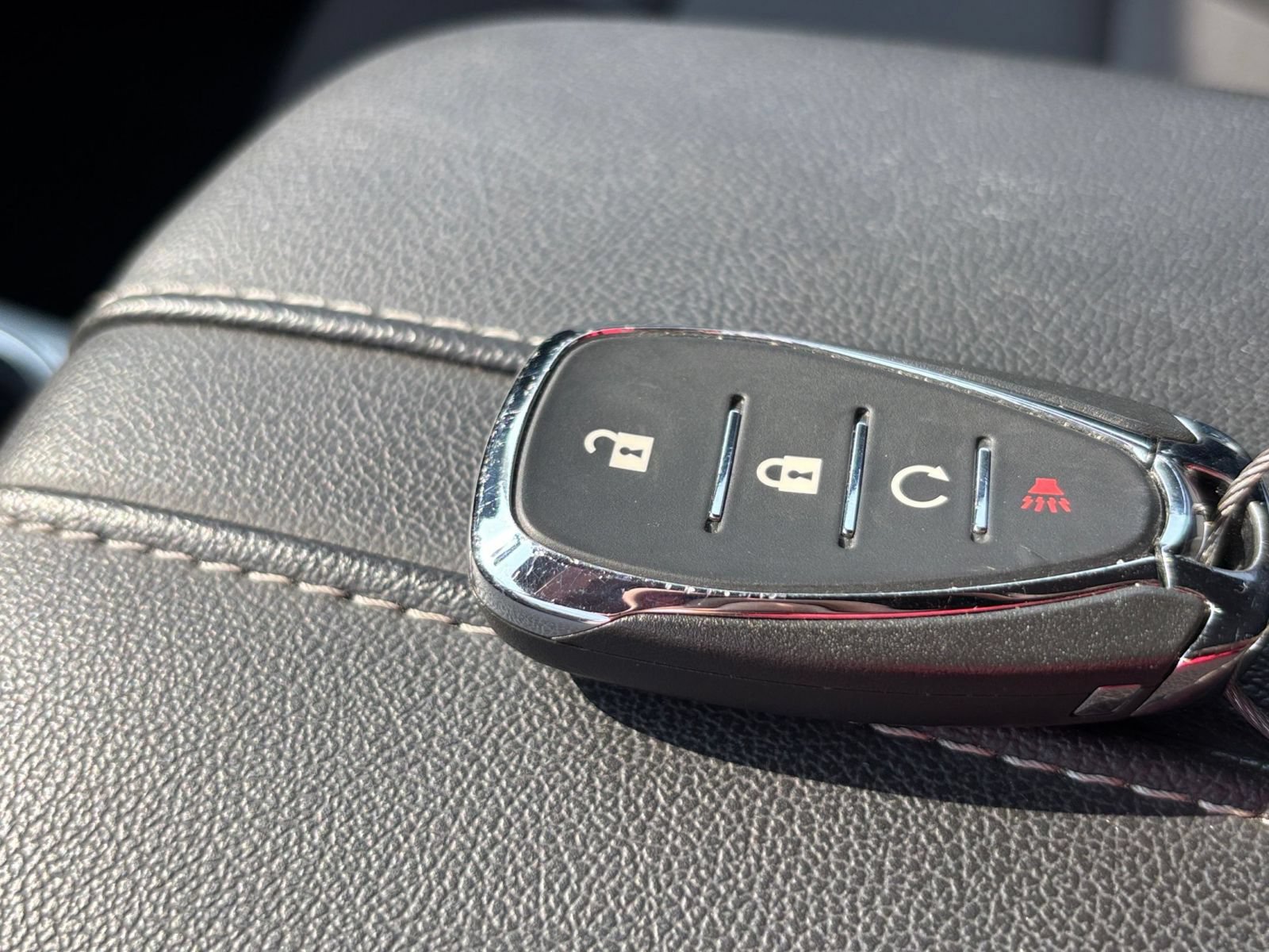 Used 2025 Chevrolet Blazer LT FWD image 21