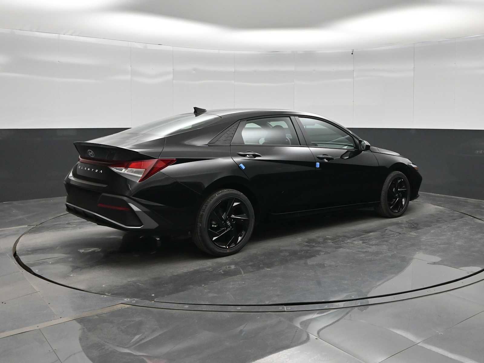 New 2026 Hyundai Elantra SEL Sport FWD image 7