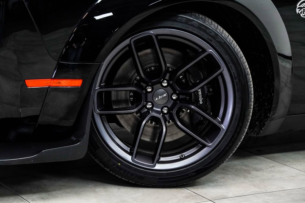 Used 2019 Dodge Challenger SRT Hellcat image 3