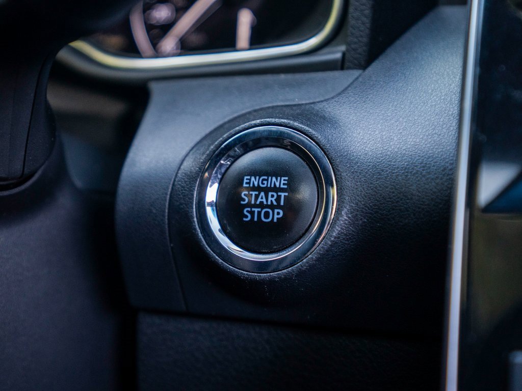 Used 2019 Toyota Avalon XSE image 28