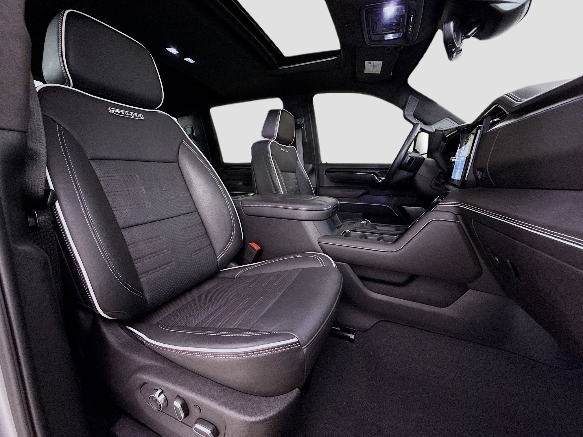 Used 2024 GMC Sierra 2500 AT4X image 30