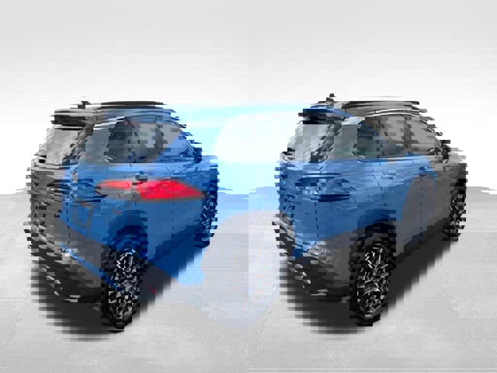 Used 2026 Toyota Corolla Cross XLE w/ Black Badges Package (TMS) image 5