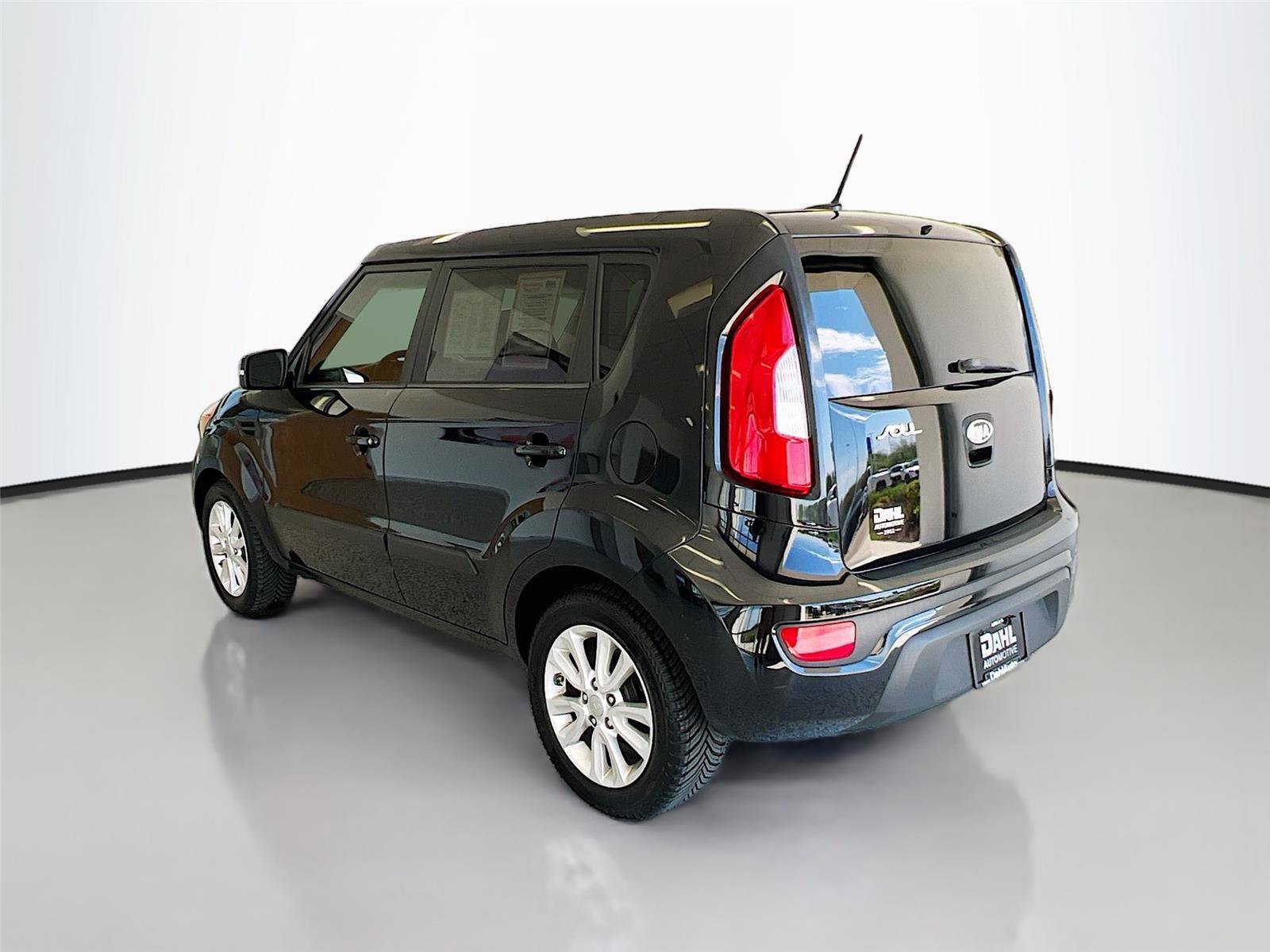 Used 2012 Kia Soul + FWD image 10