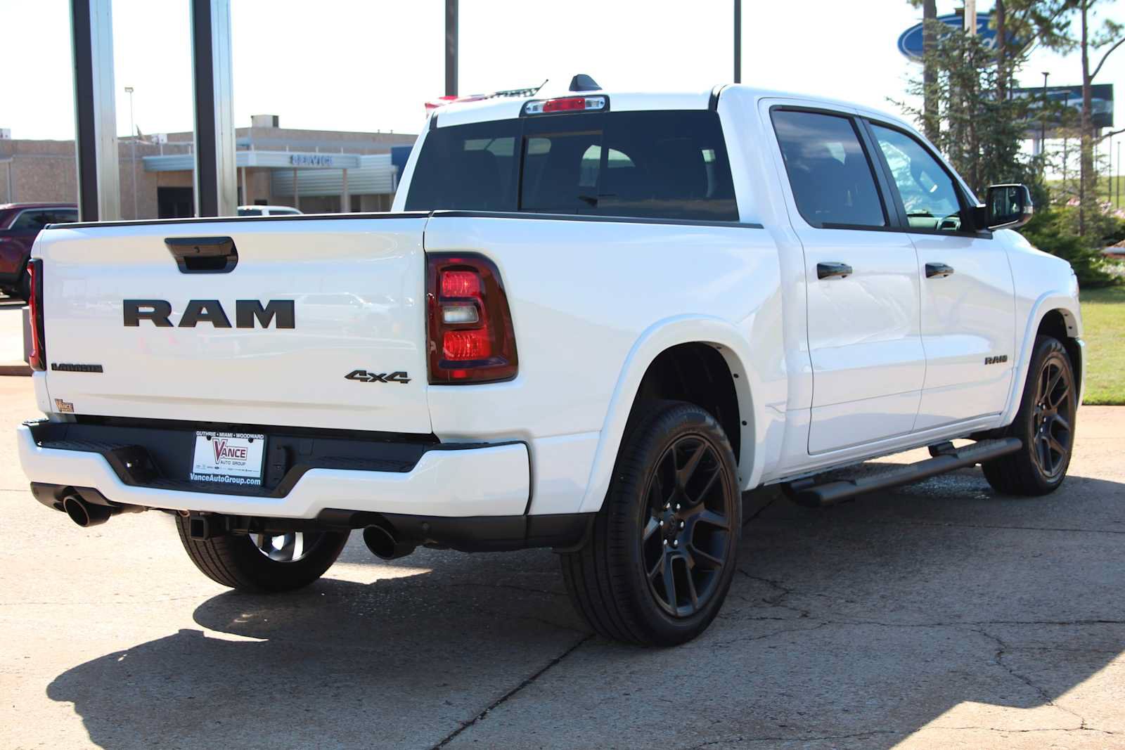 Used 2025 RAM 1500 Laramie w/ Night Edition AWD/4WD image 14
