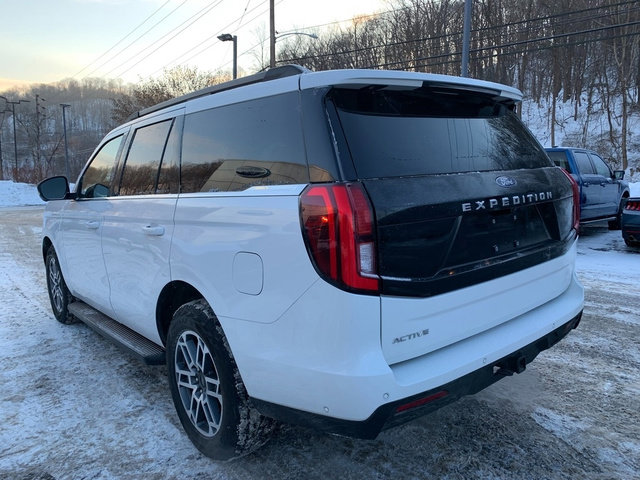 Used 2025 Ford Expedition Active image 7