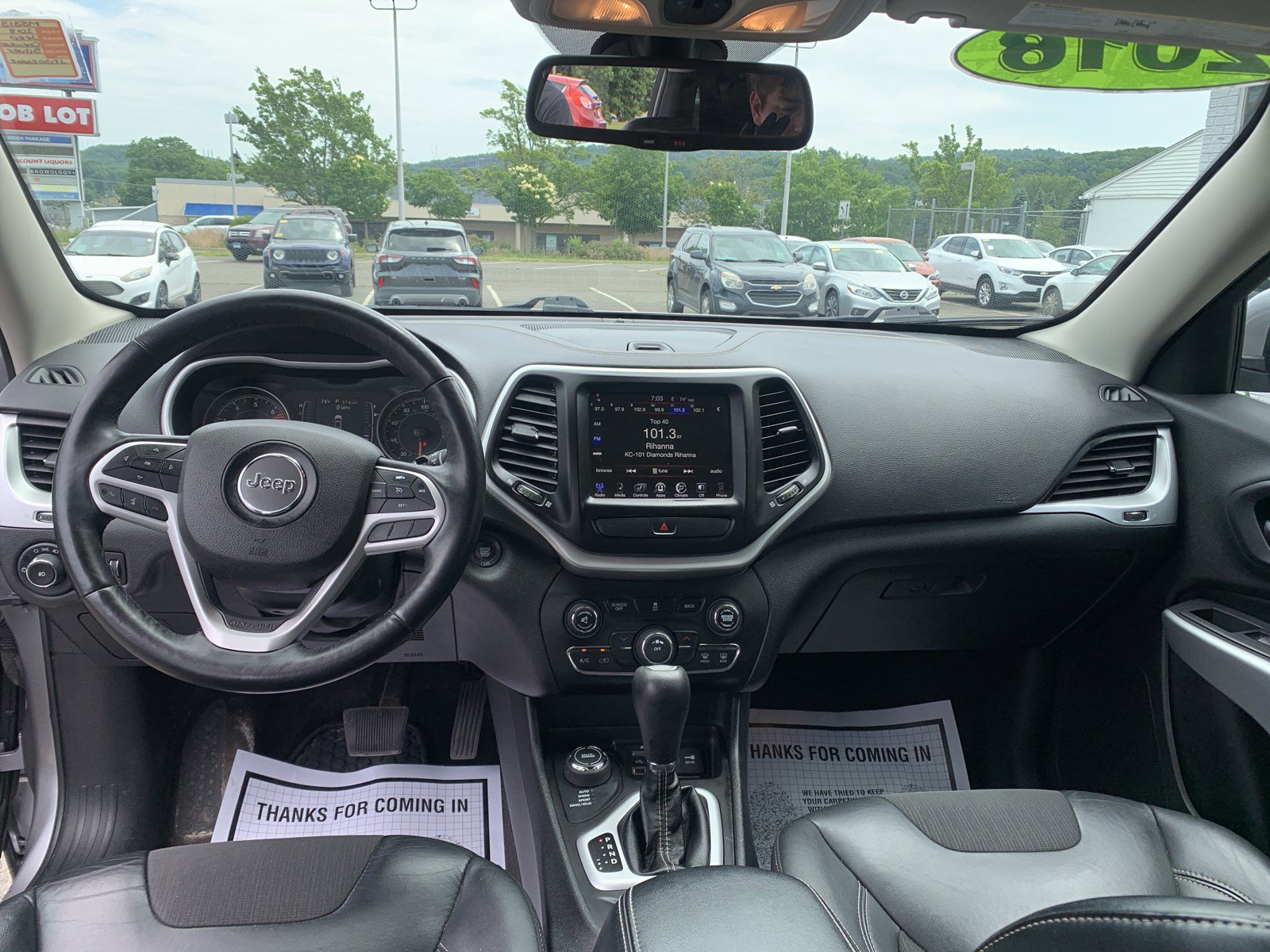 Used 2018 Jeep Cherokee Latitude Plus w/ Cold Weather Group AWD/4WD image 10