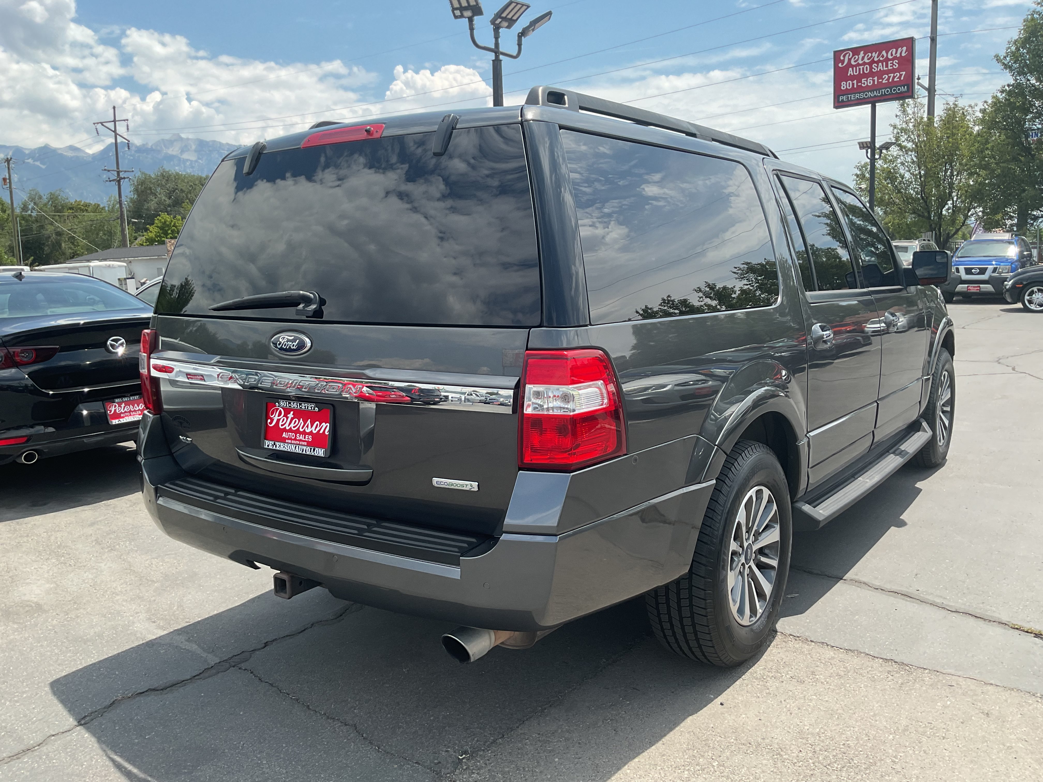 Used 2016 Ford Expedition EL XLT w/ Equipment Group 202A AWD/4WD image 6