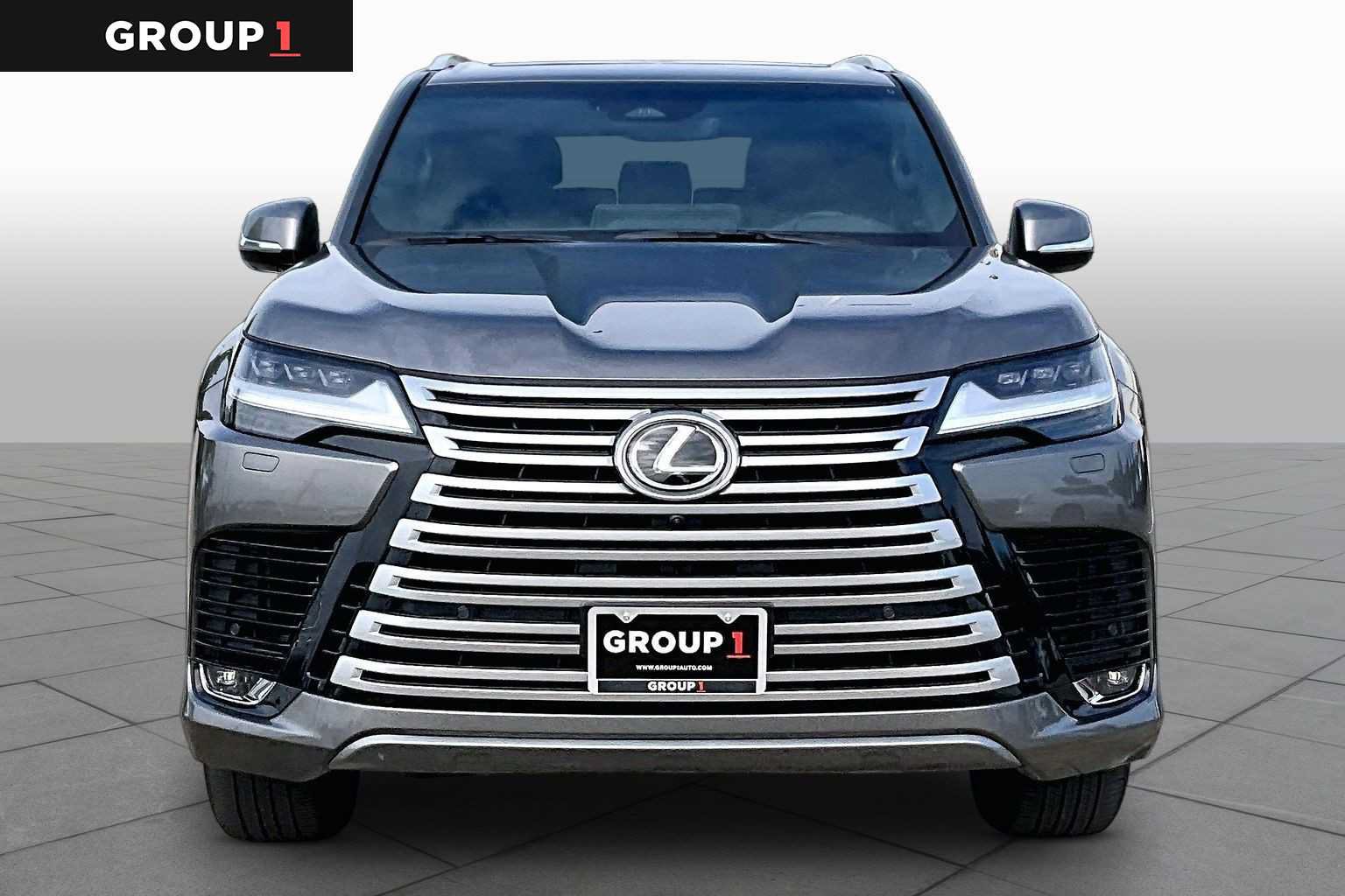 Used 2025 Lexus LX 600 4WD w/ Accessory Package (2T) image 4