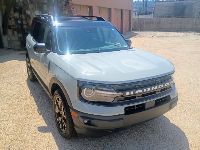 Used 2021 Ford Bronco Sport Outer Banks w/ Outer Banks Package AWD/4WD image 2