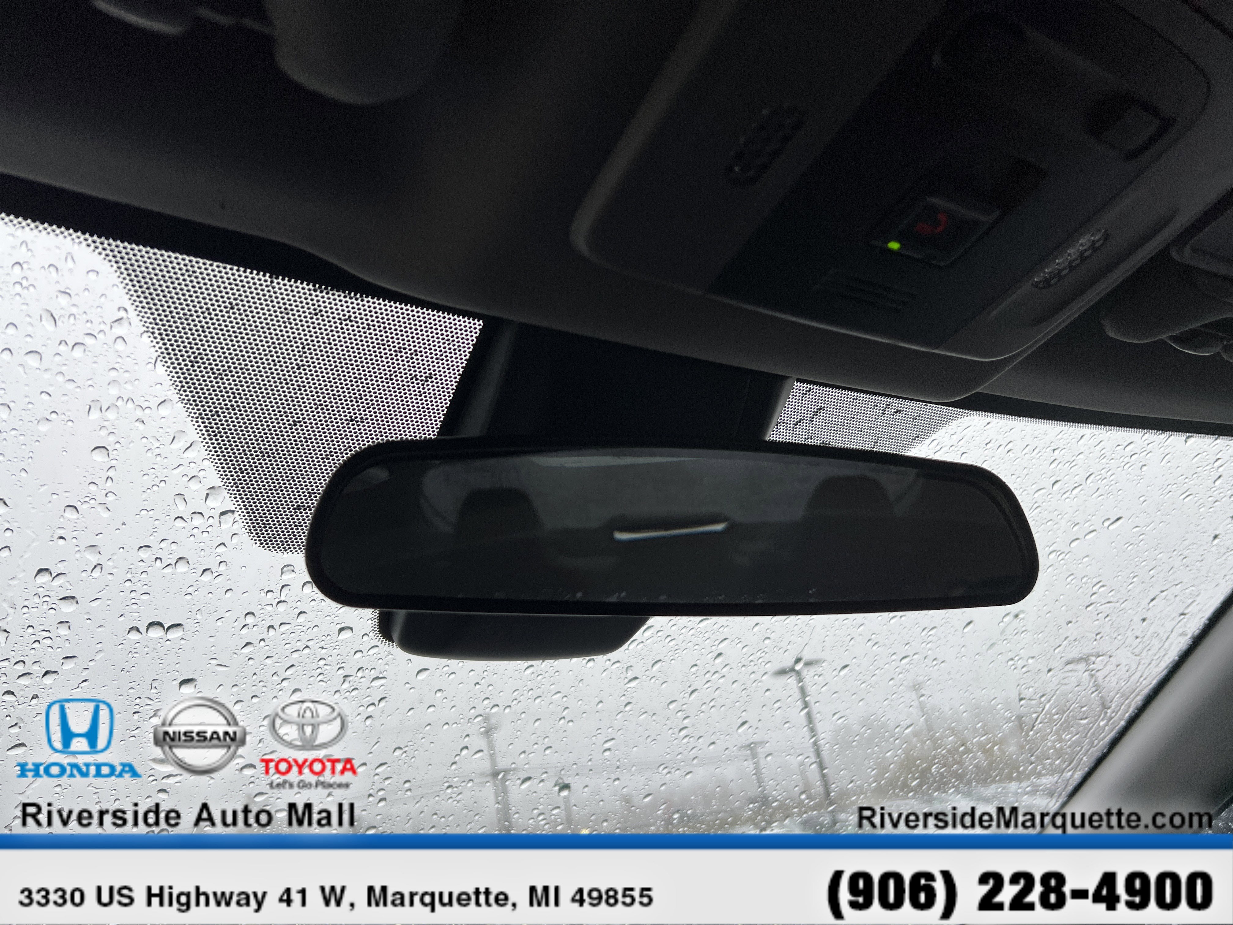 Used 2023 Toyota Camry SE image 19