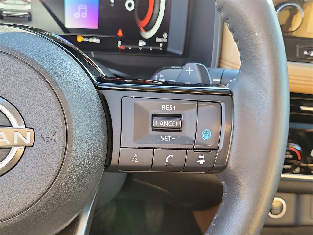 Used 2022 Nissan Rogue Platinum w/ Head-Up Display Package image 6