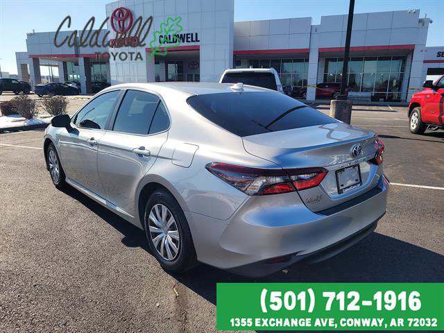 Used 2022 Toyota Camry LE image 7