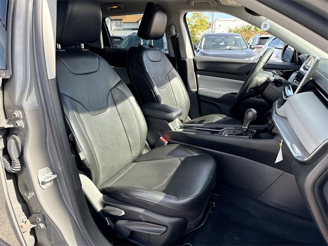 Used 2022 Jeep Compass Limited image 24