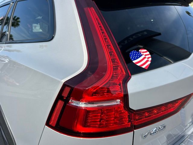 New 2025 Volvo V60 B5 Cross Country Plus w/ Protection Package Premier AWD/4WD image 8