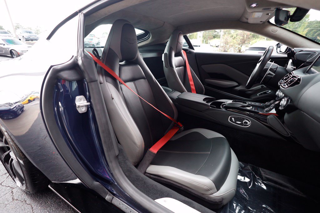 Used 2019 Aston Martin V8 Vantage Coupe RWD image 30