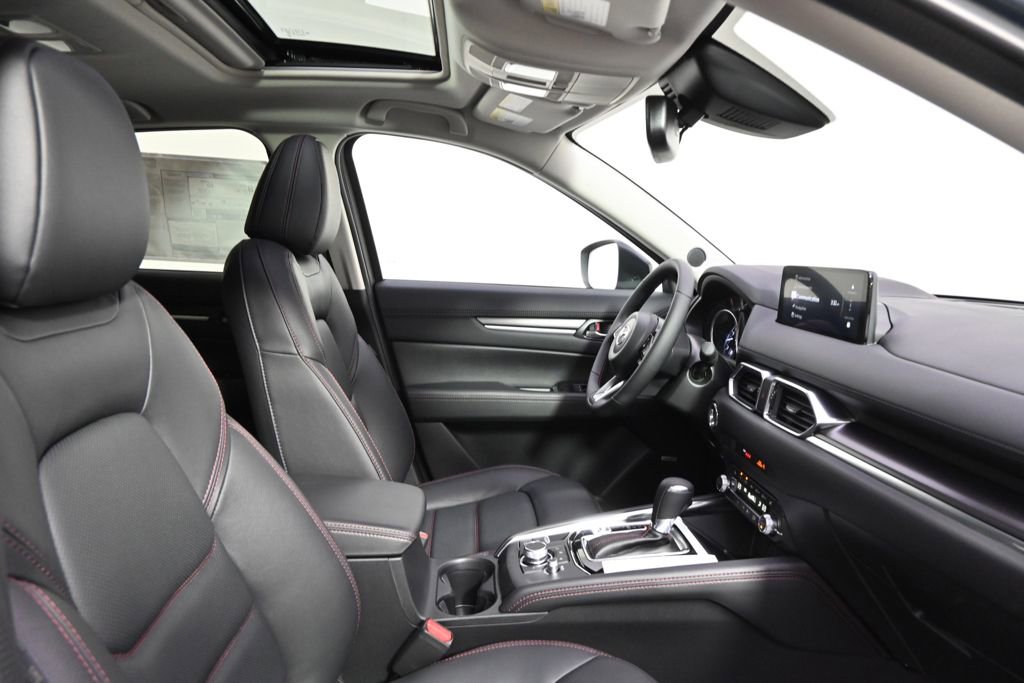 New 2025 MAZDA CX-5 Carbon Edition image 16