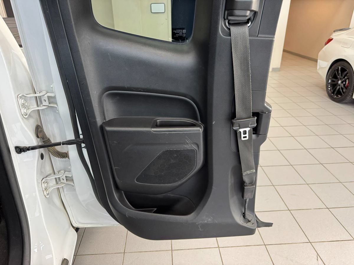 Used 2018 Chevrolet Colorado W/T w/ WT Convenience Package AWD/4WD image 36