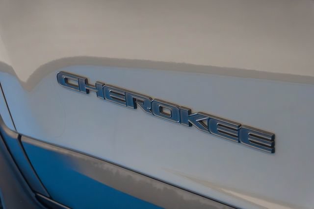Used 2023 Jeep Cherokee Altitude Lux AWD/4WD image 24