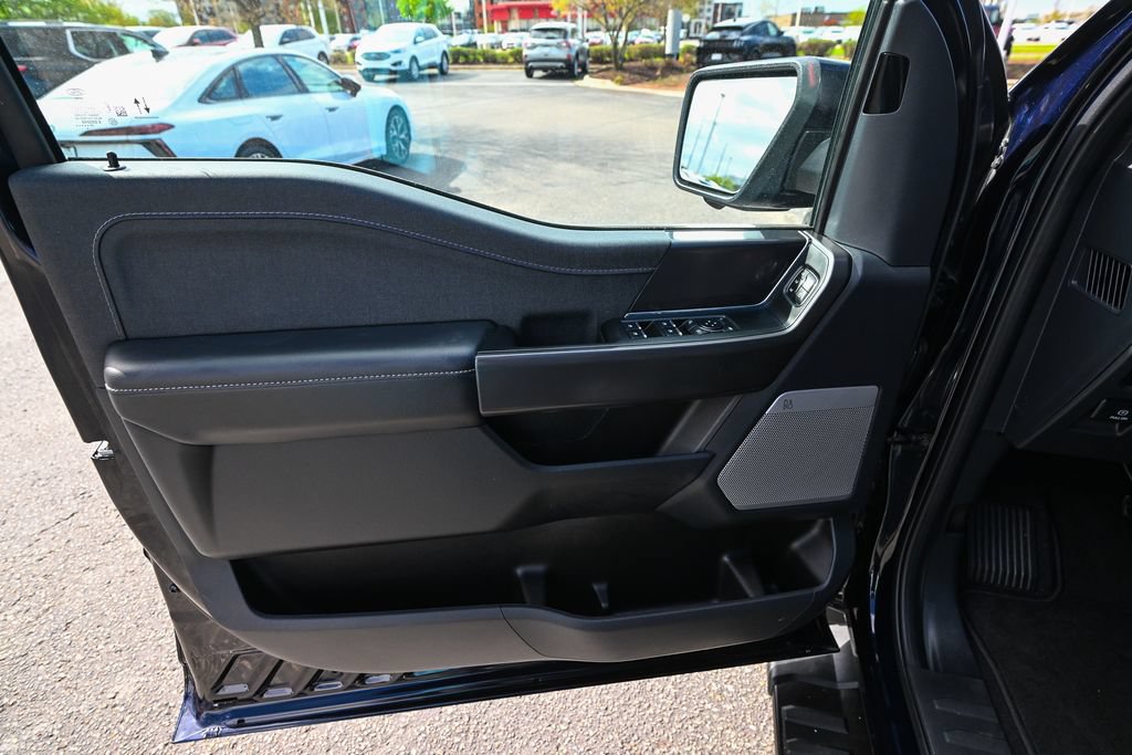Used 2025 Ford F150 Lariat AWD/4WD image 19