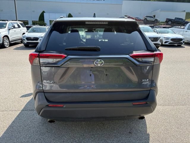 Used 2019 Toyota RAV4 XLE Premium w/ Cold Weather Package AWD/4WD image 6