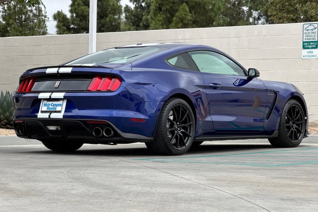 Used 2016 Ford Mustang Shelby GT350 w/ Technology Package RWD image 7