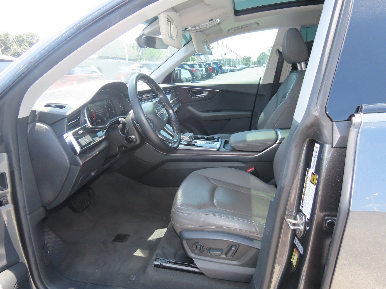 Used 2021 Audi Q8 Premium Plus AWD/4WD image 26