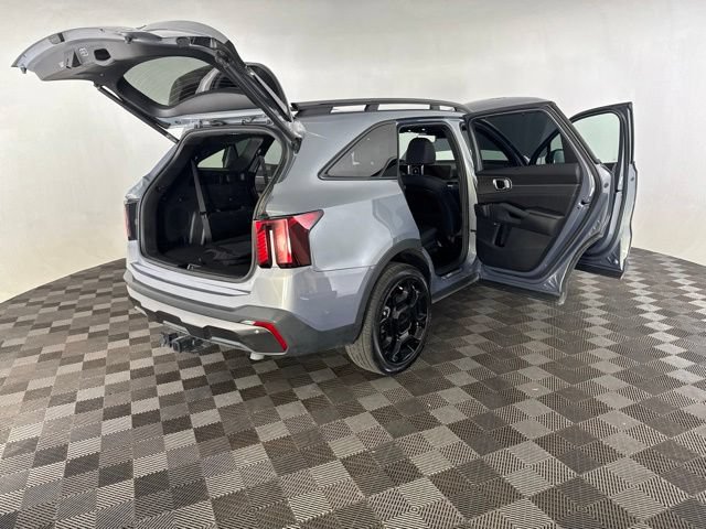 Certified 2025 Kia Sorento SX Prestige AWD/4WD image 16