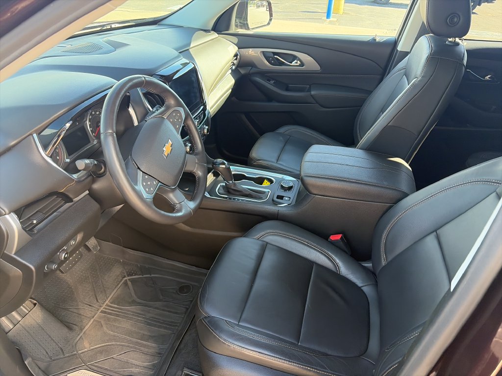 Used 2020 Chevrolet Traverse LT w/ Driver Confidence II Package AWD/4WD image 9
