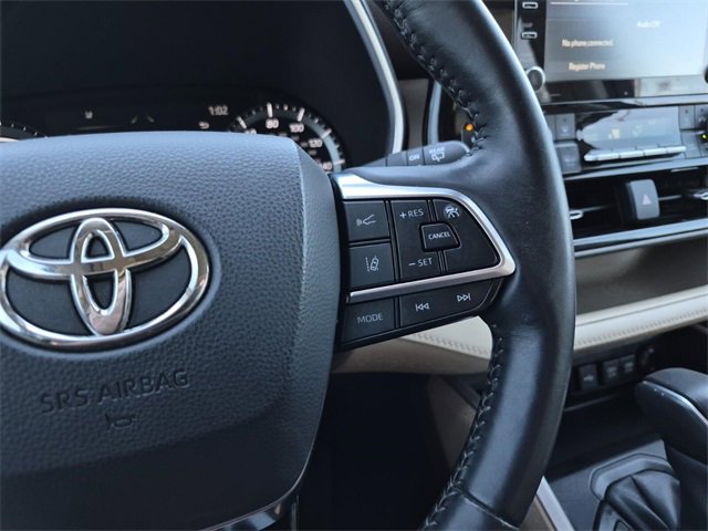 Used 2020 Toyota Highlander XLE image 34
