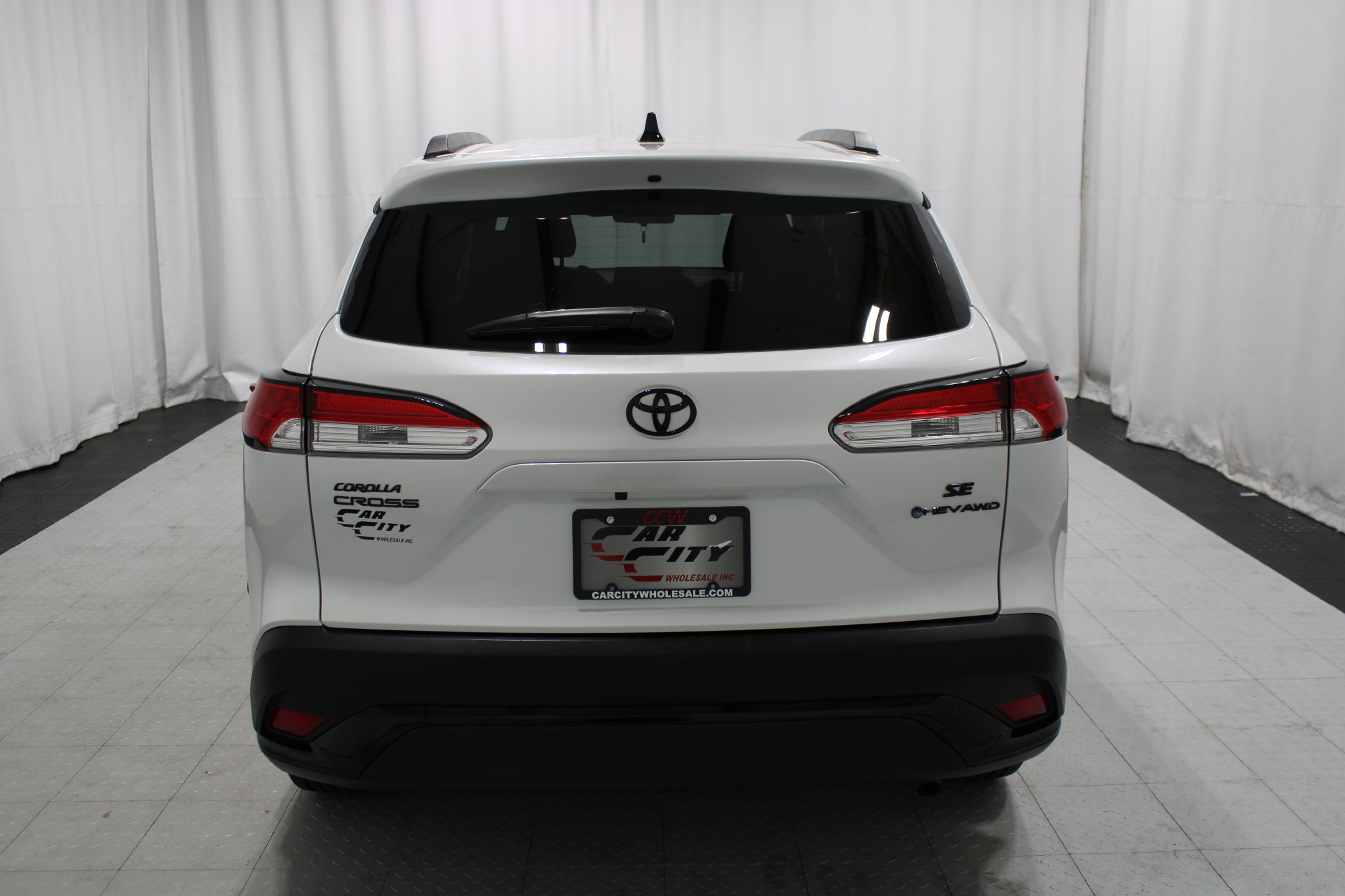 Used 2025 Toyota Corolla Cross AWD Hybrid image 6