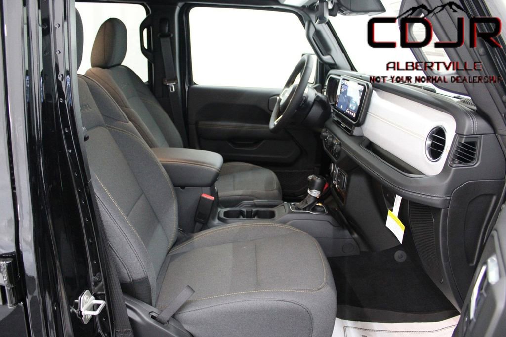 Used 2024 Jeep Wrangler Sahara w/ Technology Group image 17