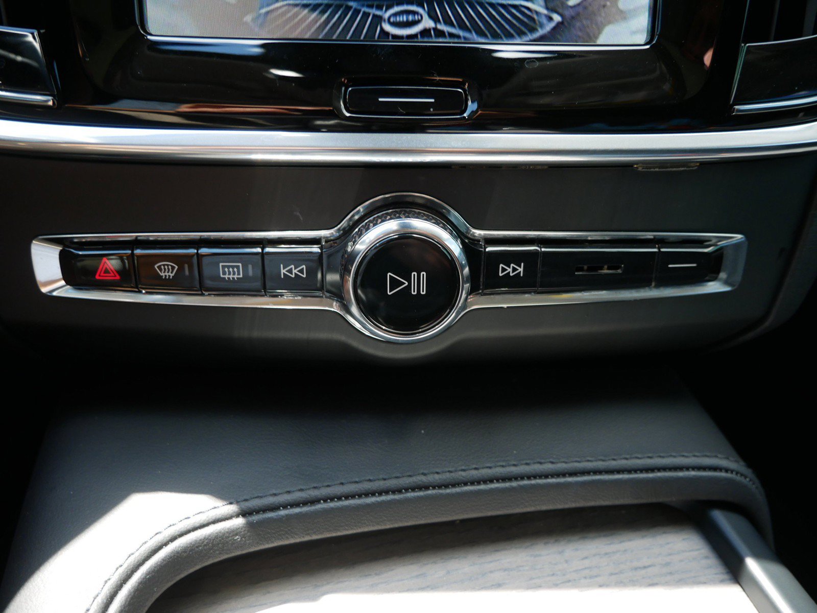 Certified 2023 Volvo S90 B6 Plus w/ Protection Package Premier AWD/4WD image 21