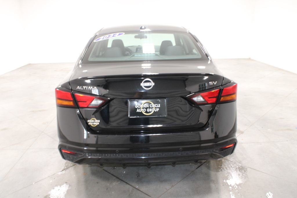Used 2024 Nissan Altima 2.5 SV FWD image 8