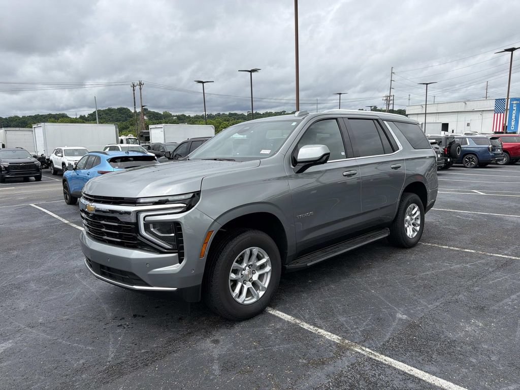 Used 2026 Chevrolet Tahoe LS AWD/4WD image 7