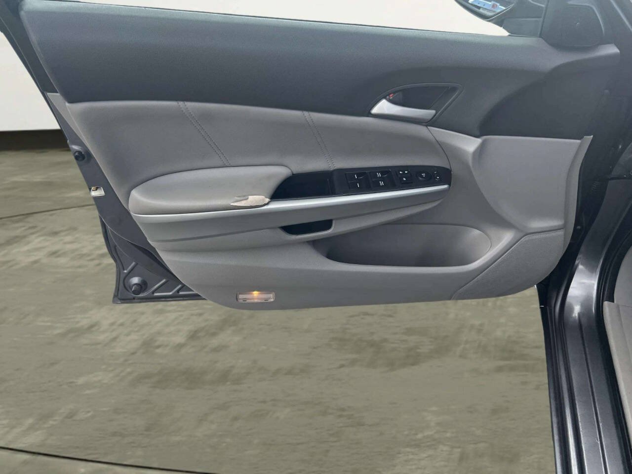 Used 2010 Honda Accord EX-L image 20