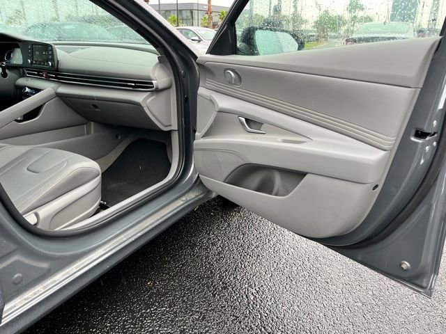New 2026 Hyundai Elantra Sport FWD image 21