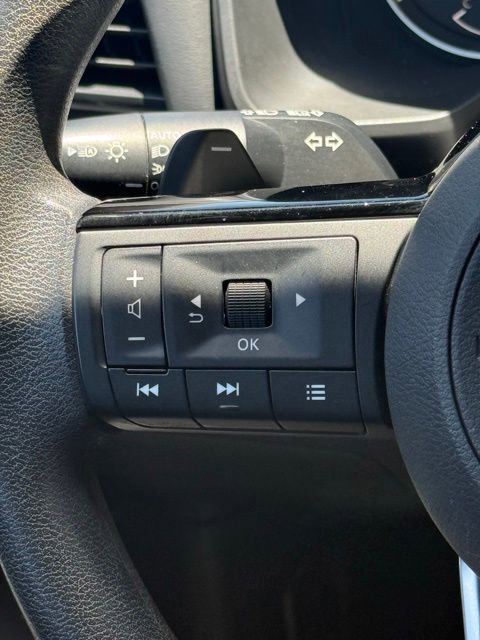Certified 2023 Nissan Rogue SV FWD image 12