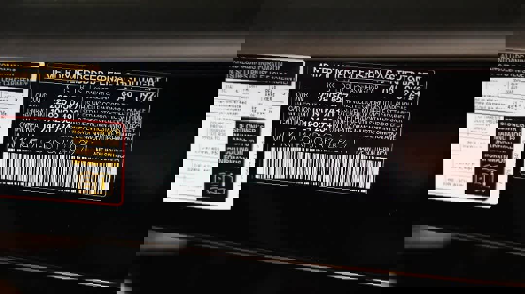 Certified 2025 Mercedes-Benz C 300 Sedan image 34