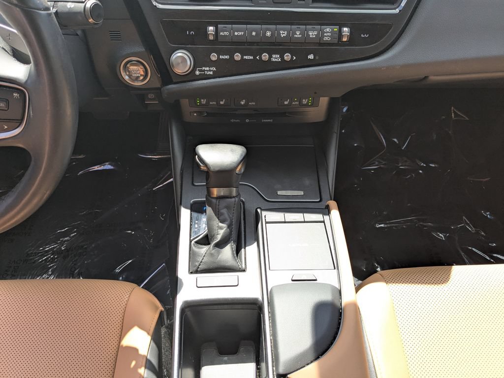 Used 2022 Lexus ES 350 w/ Premium Package FWD image 6