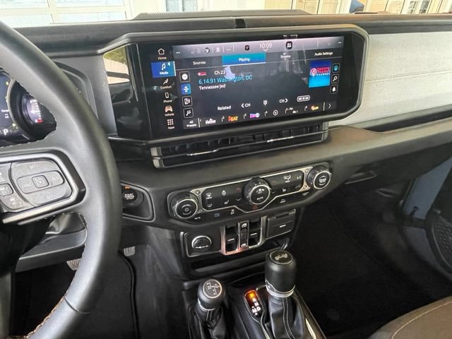 Certified 2024 Jeep Wrangler Unlimited w/ Convenience Group AWD/4WD image 19