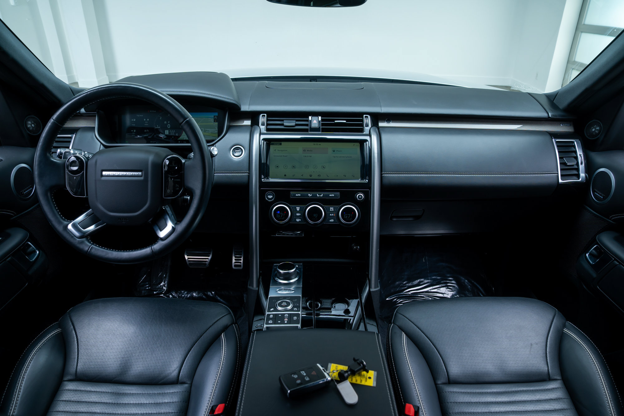 Used 2020 Land Rover Discovery HSE Luxury AWD/4WD image 9